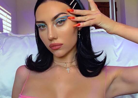 Sydney Carlson Biography: Boyfriend, Instagram, Net Worth, Awards, Age, Height, Business Ventures