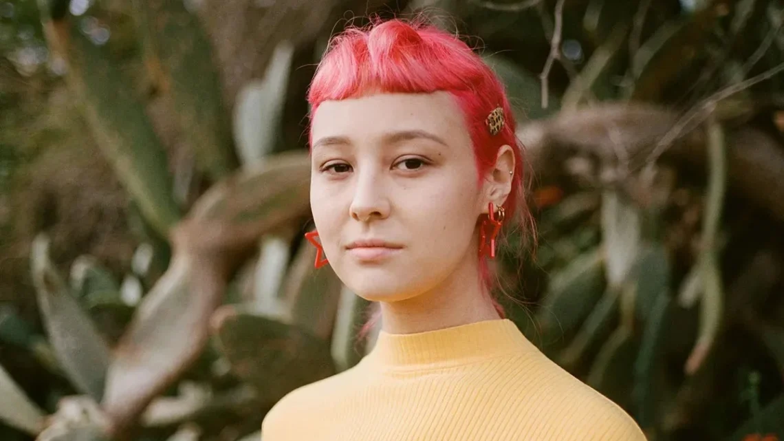 Luna Li Biography: Parents, Net Worth, Age, Real Name, Instagram, Height, Ethnicity, Awards