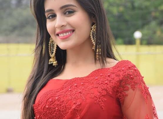 Rhea Sharma Bio: Age, Net Worth, Height, Parents, Career, TV Shows, Instagram, Husband
