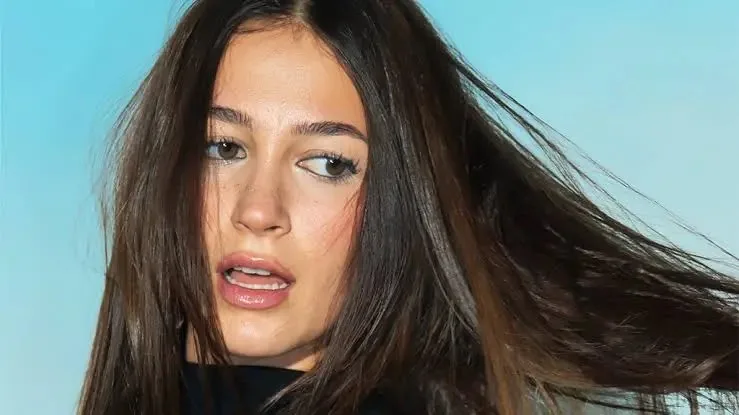 İnci Gürün Biography: Parents, Religion, Height, Age, Songs, Height, Ethnicity, Instagram, Net Worth