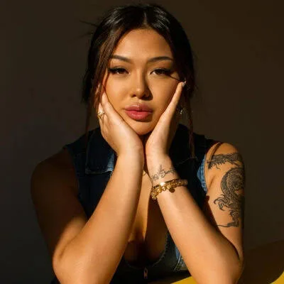 Mai Pham Bio: Siblings, Net Worth, Age, Height, YouTube, Travel, Parents, Boyfriend, Instagram