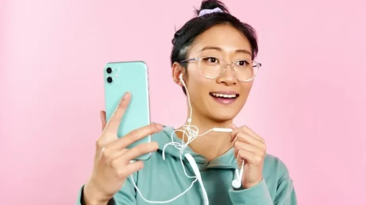 LeendaDong Biography: Net Worth, Age, Siblings, TikTok, Career, Awards, Husband, Parents