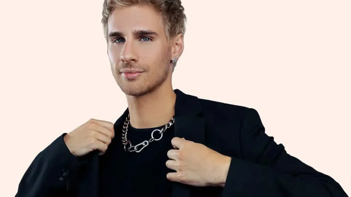 Brad Mondo Biography: Ethnicity, Siblings, Hair Brand, Age, Parents, Instagram, Net Worth, Height