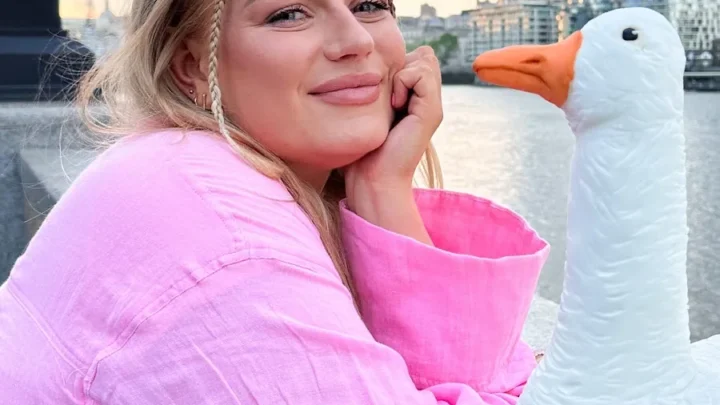 Lucy Flight Biography: Parents, Instagram, Net Worth, Age, Vlogs, Height, Ethnicity, Boyfriend