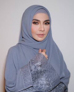 Zizi Kirana