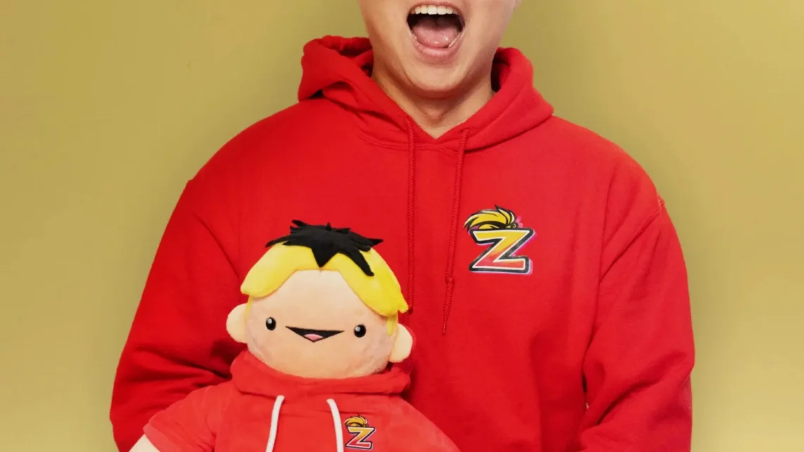 Zhong Biography: Age, Girlfriend, Net Worth, Height, YouTube, Gaming, Career