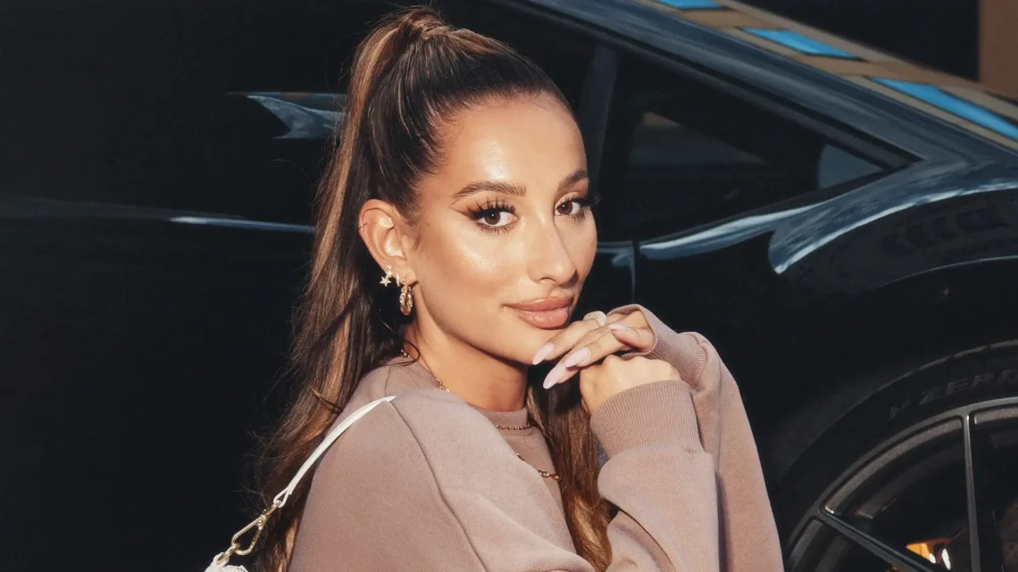 Antonija Mandir Biography: Age, Net Worth, Height, Parents, YouTube, Career, Podcast, Spouse