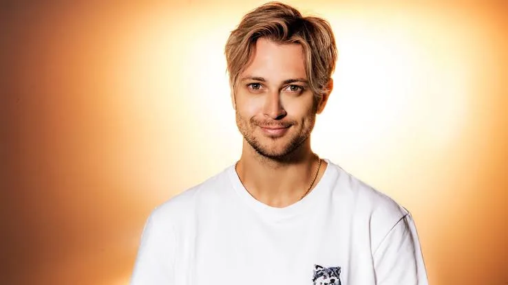 Vlad Reiser Biography: Age, Girlfriend, Net Worth, Height, Songs, YouTube, Career, Instagram