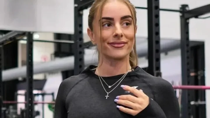 Elora Gummerson Biography: Height, Age, Net Worth, Boyfriend, TikTok, Online Coach, Parents