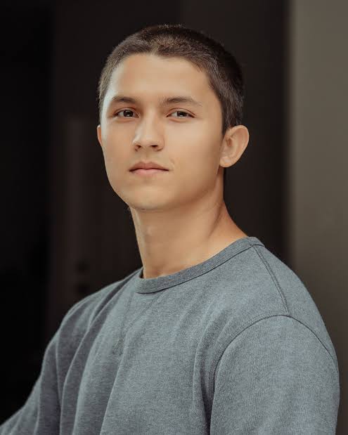 Andrés Cotrino Biography: Girlfriend, Height, Age, Movies, Ethnicity, Religion, Awards, Parents