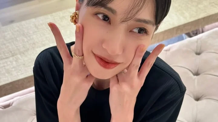 Erika Toda Biography: Siblings, Husband, Age, Kids, Height, Net Worth, Parents, Movies & TV Shows, Books