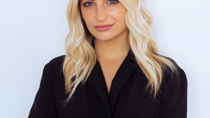 Marta Losito Biography: Age, Boyfriend, TikTok, Fashion, Parents, Net Worth, Height, Instagram