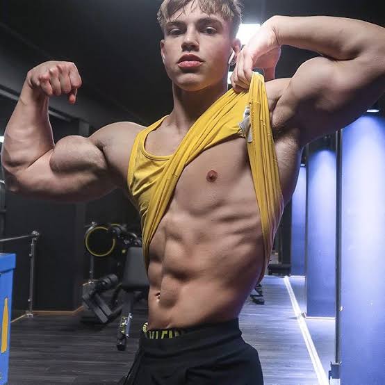 Oliver Forslin Biography: Age, Fitness, Girlfriend, Parents, Net Worth, Height, Brand, YouTube