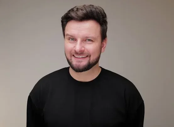 Karol Paciorek Biography: Age, TV Shows, YouTube, Parents, Net Worth, Height, Wife, Photography