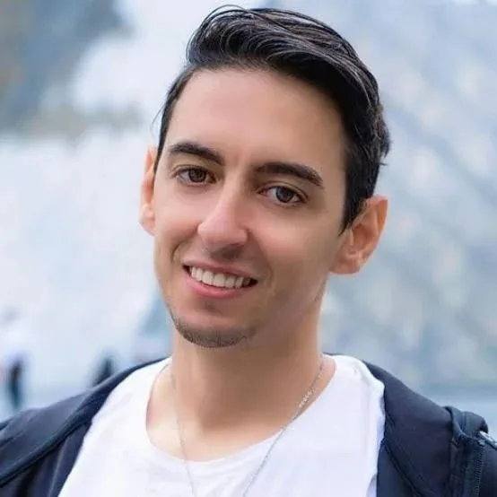 El Trollino Biography: Age, YouTube, Minecraft, Los Compas, Girlfriend, Net Worth, Height