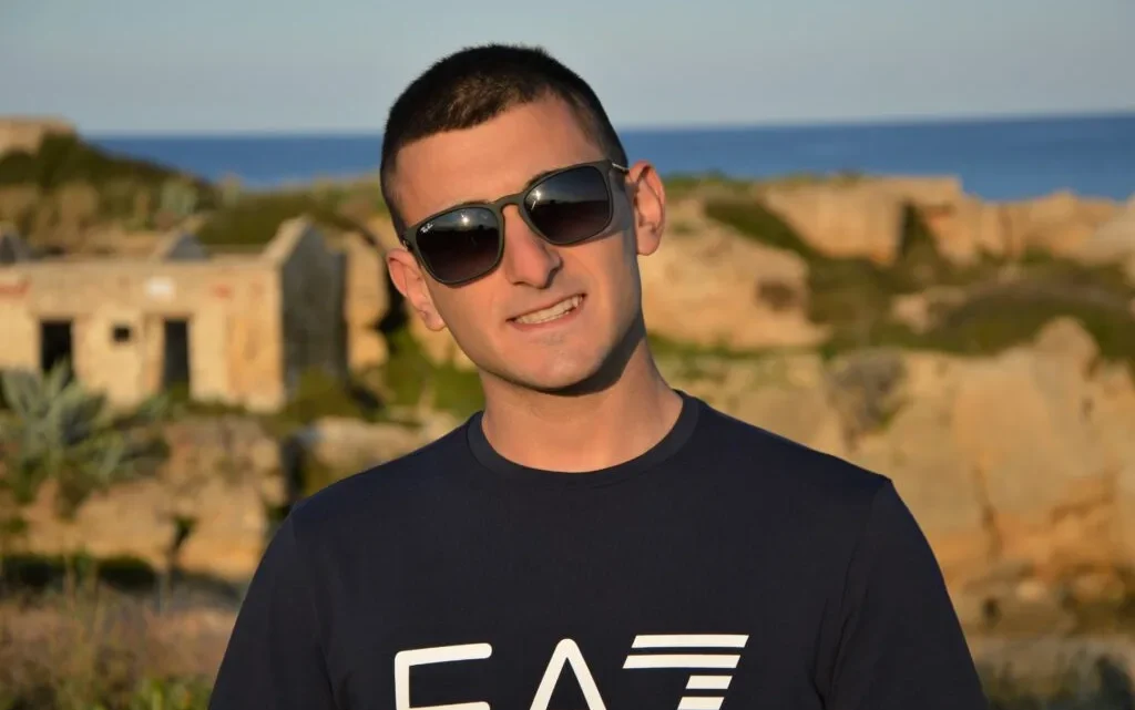 Sebastian Colnaghi Biography: Age, Activism, Instagram, Net Worth, Height, Wikipedia, Girlfriend, Career