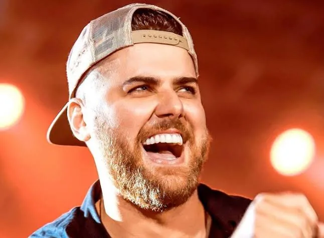 Zé Neto Biography: Net Worth, Wife, Age, Height, Parents, Children, Siblings, Songs & Albums