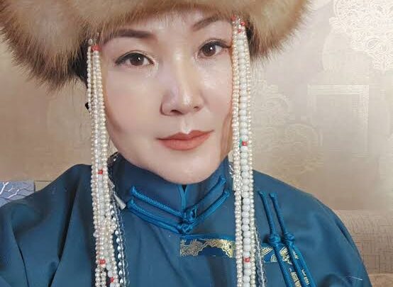 Baatarsuren Shuudertsetseg Biography: Husband, Career, Net Worth, Parents, Books, Age, Wiki