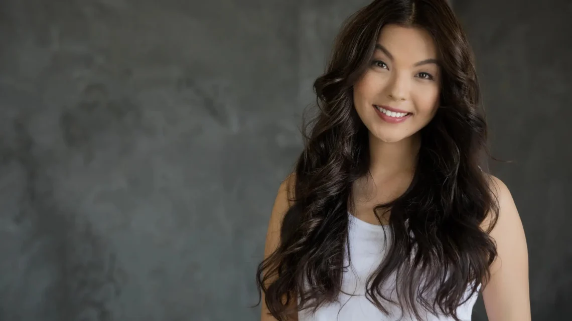 Nominjin Biography: Songs, Age, Net Worth, Parents, Career, Albums, Wiki, Husband