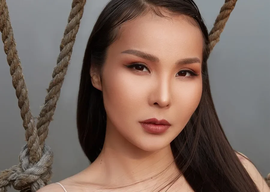 Hishigdalai Biography: Songs, Age, Net Worth, Parents, Career, Albums, Wiki, Husband, Instagram