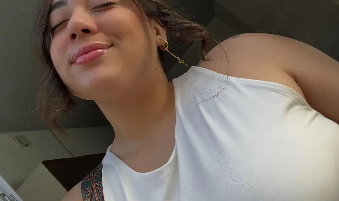 Daniela Flores Biography: Net Worth, Parents, Career, Husband, Age, Height, YouTube, TikTok