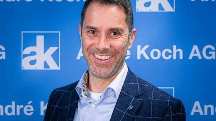 Daniel Fuchs Biography: Wife, Ethnicity, Net Worth, Age, Books, Height, Religion, Awards