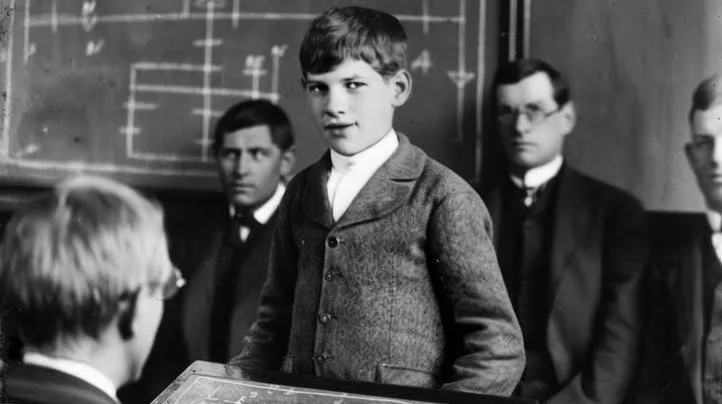 William James Sidis Biography: Ethnicity, Parents, Net Worth, Sister, Height, Awards, Linguistics, Religion, Death