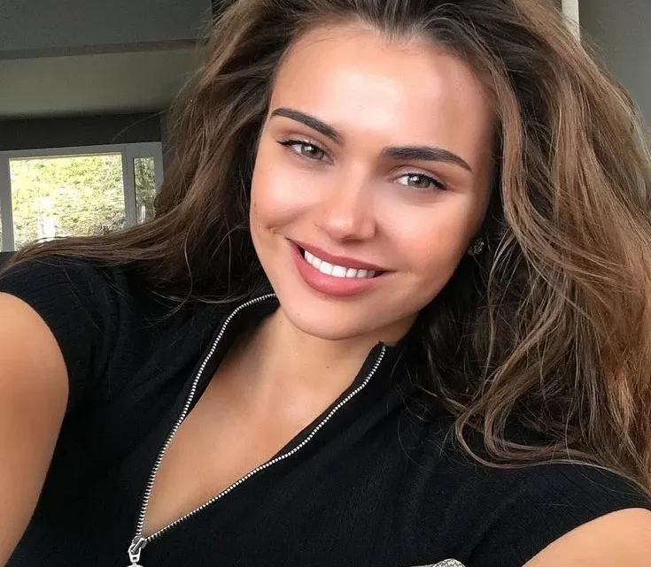 Xenia Deli  Biography: Instagram, Net Worth, Awards, Instagram, Parents, Height, Ethnicity, Age