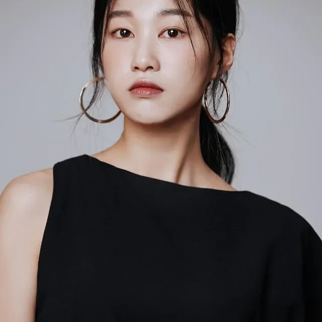 Ha Yoon-kyung Biography: Boyfriend, Net Worth, Age, Height, Movies, Awards, Instagram, Parents
