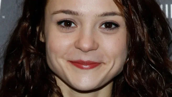 Kathryn Prescott Biography: Age, Boyfriend, Height, Net Worth, Parents, Movies, TV Shows, Instagram