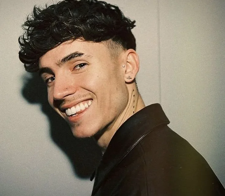 Cam Holmes Biography: Age, Fiancée, Height, Net Worth, Parents, TV Shows, Instagram, Career