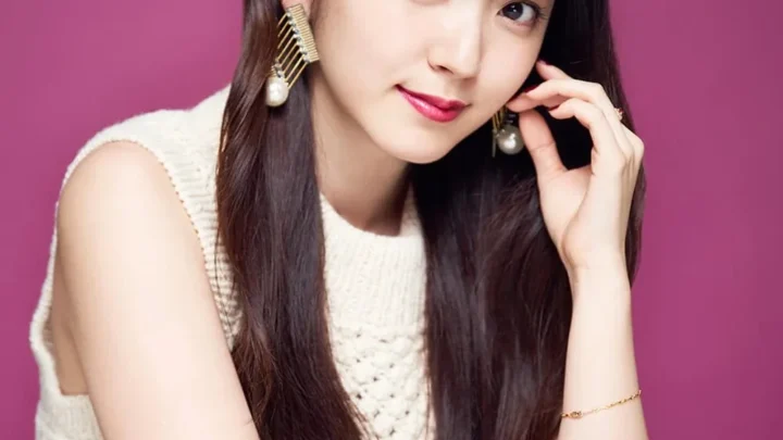 Airi Suzuki Biography: Age, Boyfriend, Career, Net Worth, Parents, Height, Songs, Wiki