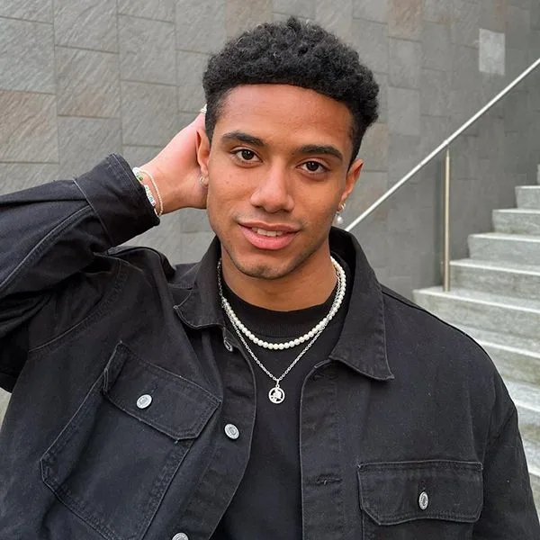 Naswyn Biography: Parents, Net Worth, YouTube, Age, Real Name, Height, Ethnicity, Religion, Girlfriend