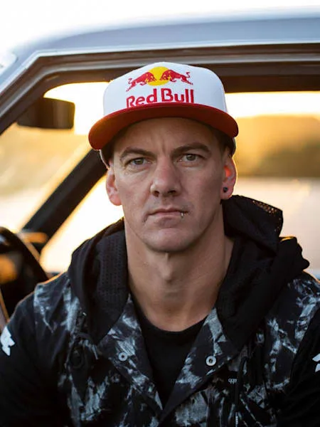 Michael Whiddett Bio: Children, Height, Athletics, Age, Parents, Ethnicity, Wife, Awards, Net Worth