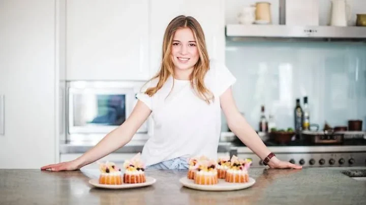 Amelia Ferrier Biography: Ethnicity, Books, Age, Height, Net Worth, Recipes, Parents