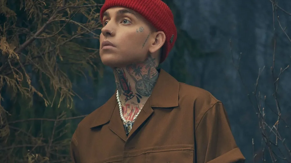 Blackbear Biography: Age, Wife, Kids, Height, Net Worth, Parents, Albums, Songs, Instagram