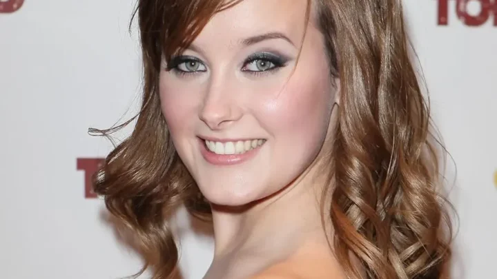 April Pearson Biography: Age, Husband, Kids, Height, Net Worth, Parents, Movies, TV Shows, Instagram