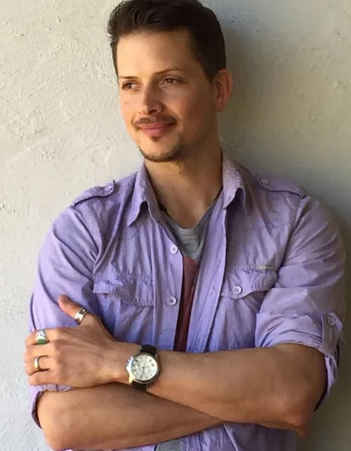 Andrew Tischler Biography: YouTube, Net Worth, Age, Paintings, Height, Ethnicity, Parents, Instagram