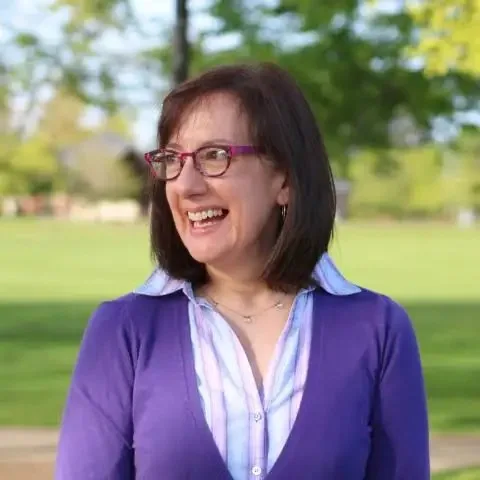 Andrea Salinas Biography: Net Worth, Age, Height, Husband, Parents, Career, Party