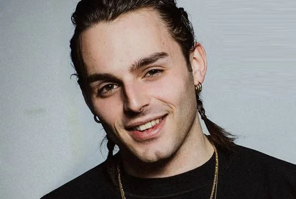 Matteo Professione Biography: Songs, Net Worth, Age, Height, Album, Ethnicity, Girlfriend