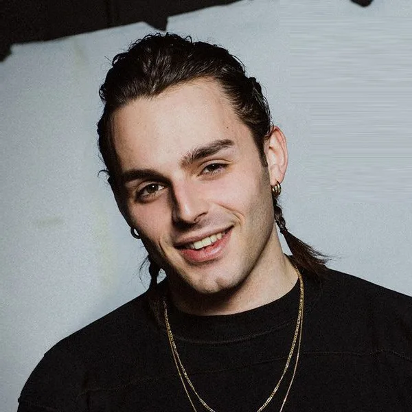 Matteo Professione Biography: Songs, Net Worth, Age, Height, Album, Ethnicity, Girlfriend