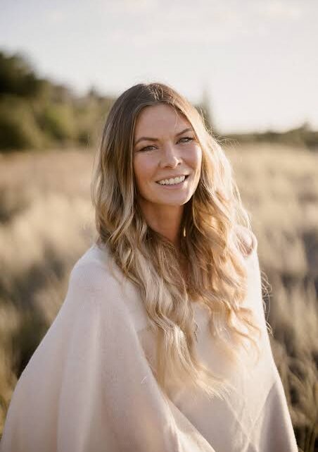 Chelsea Winter Biography: Husband, Net Worth, Recipes, Parents, Ethnicity, Height, Books, Awards