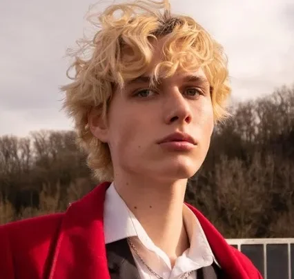 Lenny Izaguire Biography: Girlfriend, Height, Net Worth, Age, Parents, Instagram, Religion, Ethnicity