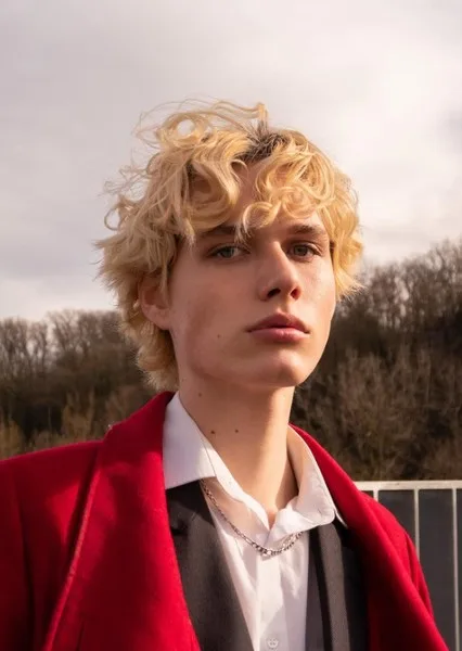 Lenny Izaguire Biography: Girlfriend, Height, Net Worth, Age, Parents, Instagram, Religion, Ethnicity