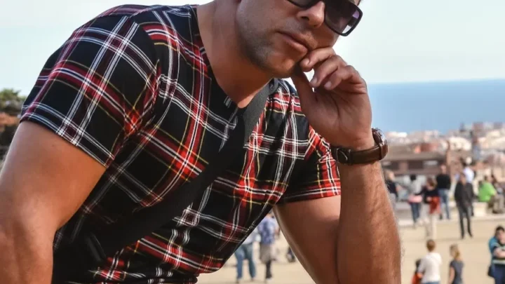 Senai Senna Biography: Ethnicity, Parents, Travels, Height, Instagram, Age, Net Worth