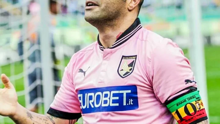 Fabrizio Miccoli Biography: Net Worth, Children, Age, Contracts, Medals, Height, Ethnicity, Wife