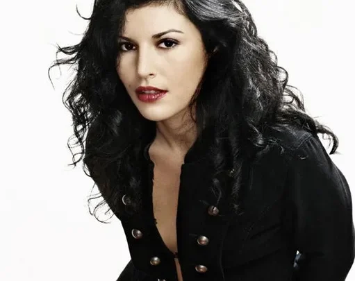 Giusy Ferreri Biography: Songs, Age, Net Worth, Awards, Instagram, Partner, Ethnicity, Daughter