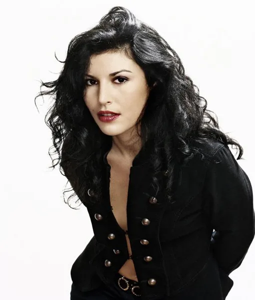 Giusy Ferreri Biography: Songs, Age, Net Worth, Awards, Instagram, Partner, Ethnicity, Daughter