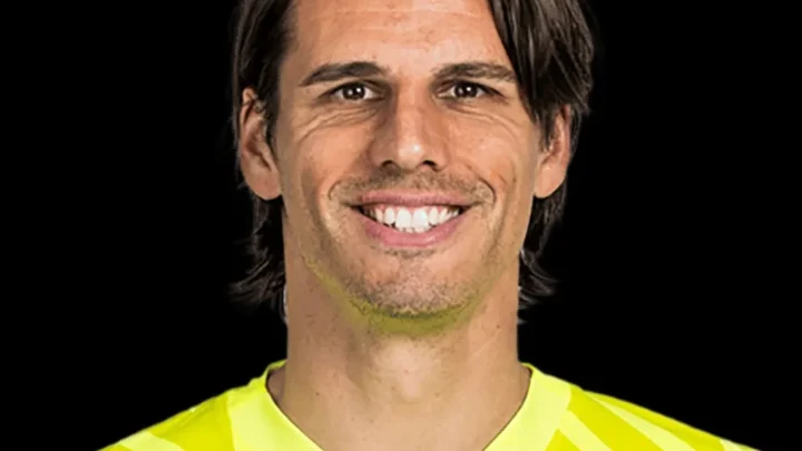 Yann Sommer Biography: Parents, Age, Height, Wife, Transfers, Ethnicity, Net Worth, Football Clubs, Children