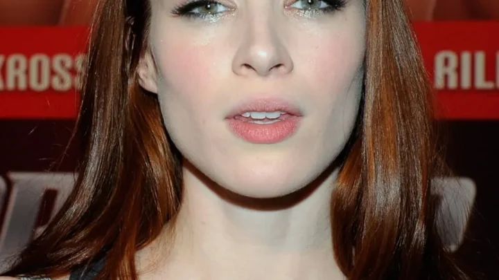 Stoya Biography: Books, Instagram, Awards, Boyfriend, Age, Height, Net Worth, Parents, Movies